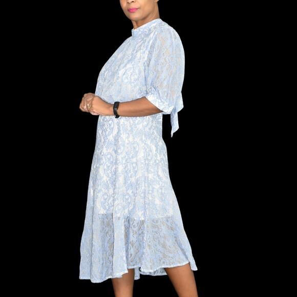 Kaimilan Lace Dress Purple Lilac Midi Short Sleeve Tie Neck Blouson Size Medium - Picture 3 of 16